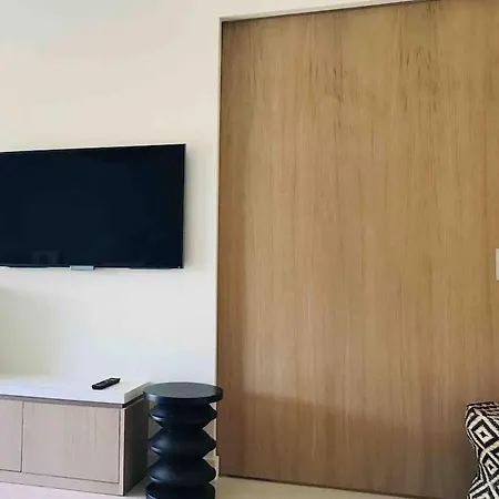 Apartment Superbe - 50m2 & Terrasse - Tres Proche Croisette Cannes